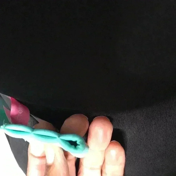 Victoria's Secret The Hottie Halter Swim Top Size 34C - Picture 5 of 8